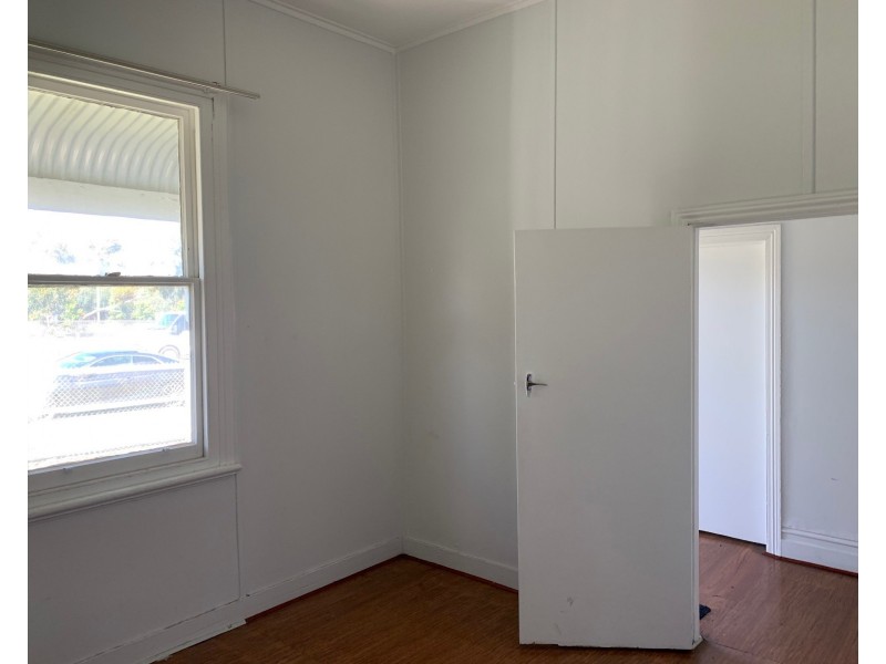 142 Derby Road, Sunshine VIC 3020