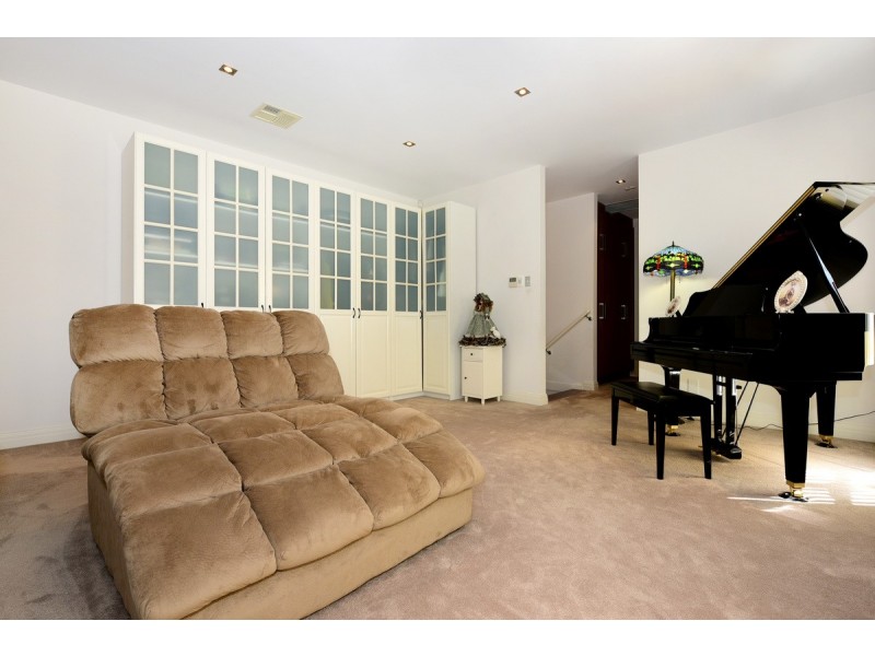 11 The Mall, Mawson Lakes SA 5095