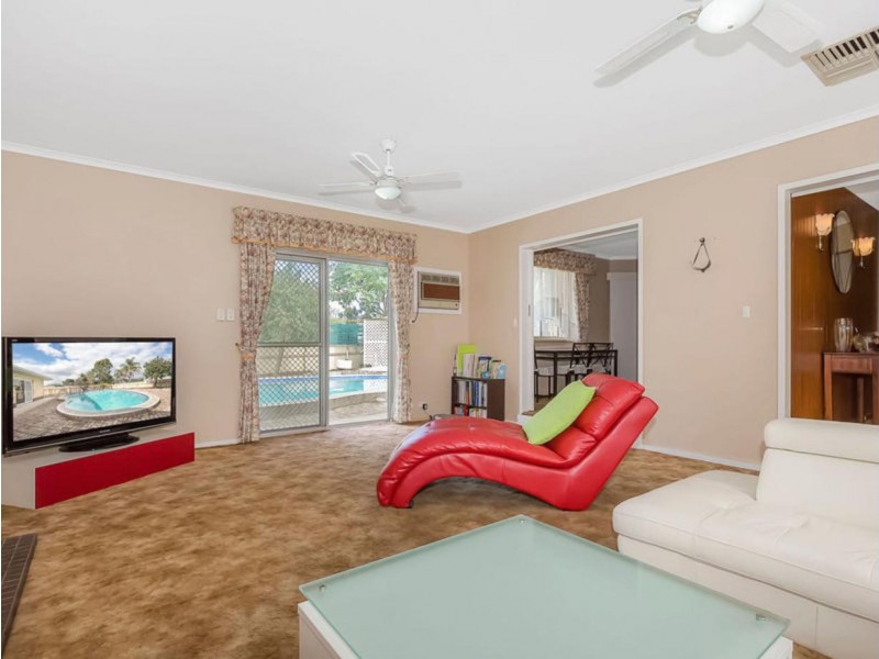 69 Helen Terrace, Valley View SA 5093