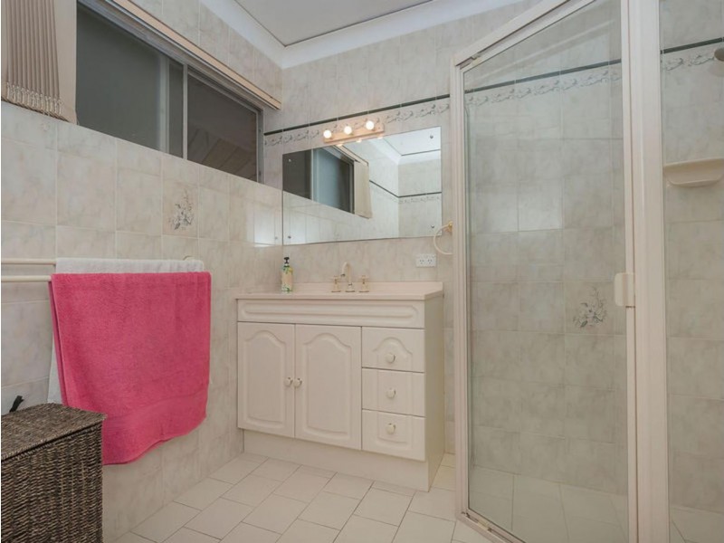 69 Helen Terrace, Valley View SA 5093
