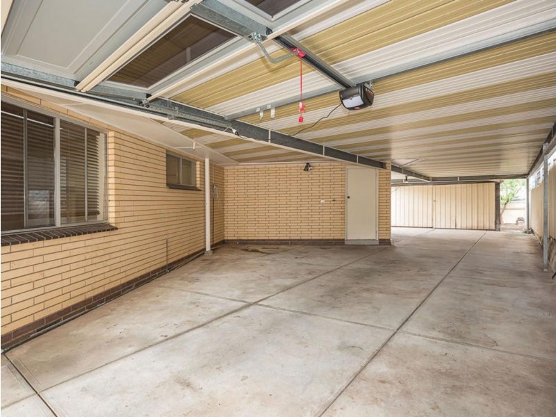 69 Helen Terrace, Valley View SA 5093