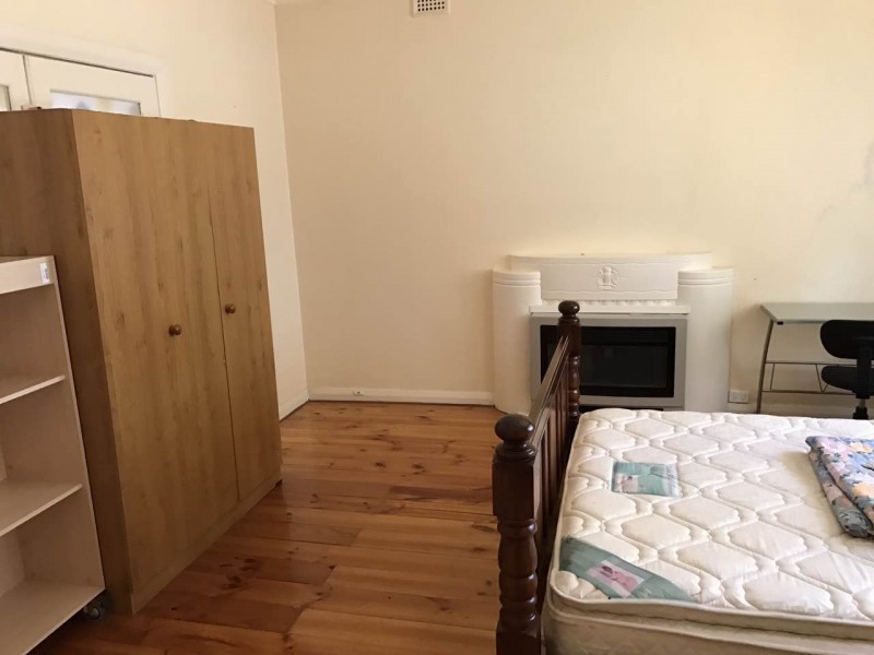 3 Farnham Road, Keswick SA 5035