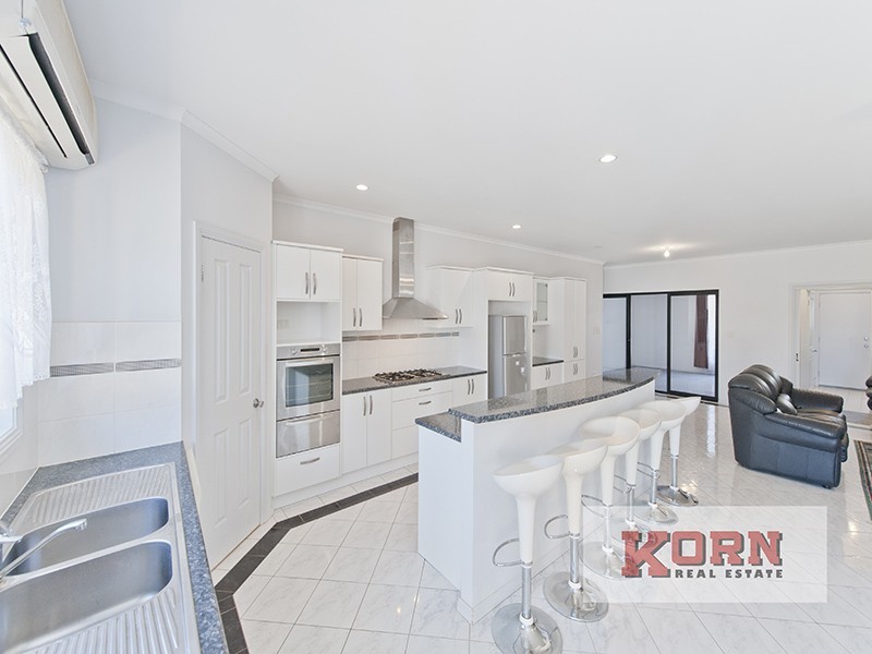 16 Stockade Drive, Walkley Heights SA 5098