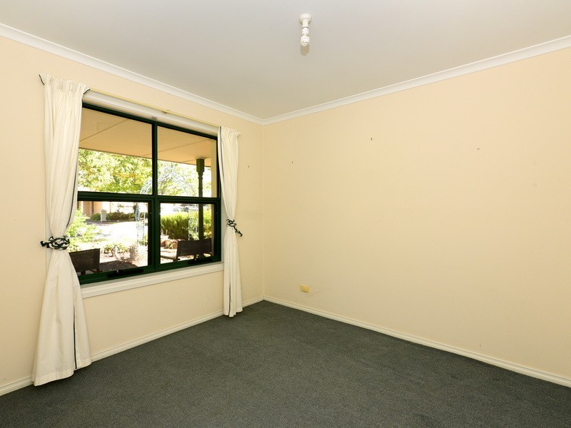 4 Field Street, Oakden SA 5086