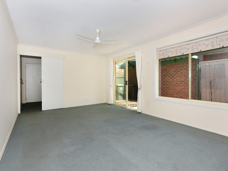 4 Field Street, Oakden SA 5086
