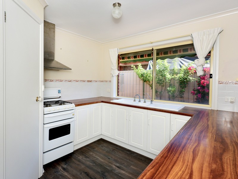 4 Field Street, Oakden SA 5086