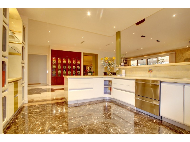 293 Shepherds Hills Road, Eden Hills SA 5050