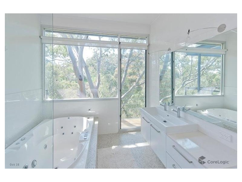 18 Slapes Gully Road, Burnside SA 5066