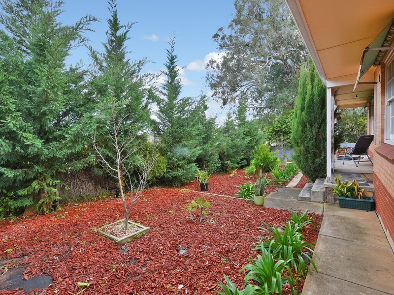 2 Boronia Drive, Hope Valley SA 5090