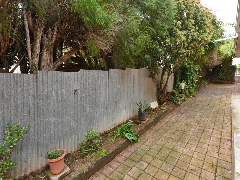 2 Boronia Drive, Hope Valley SA 5090