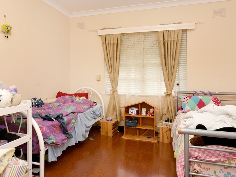 2 Boronia Drive, Hope Valley SA 5090