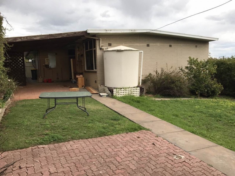 28 Goodwin Court, Para Hills SA 5096