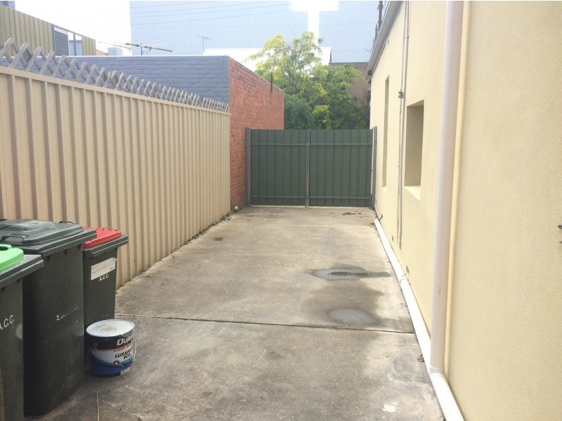 9 Stamford Cr, Adelaide SA 5000