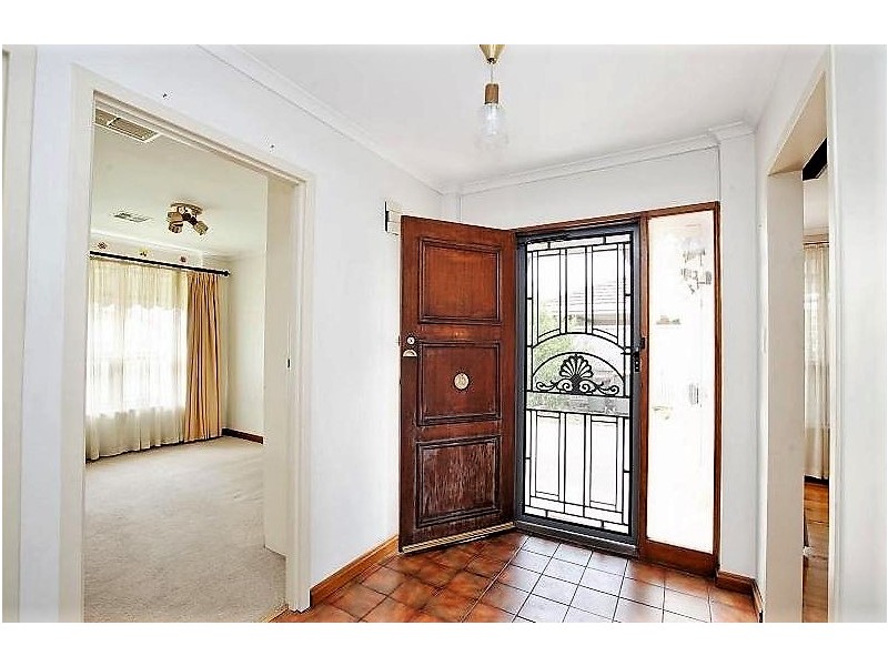 9A Pemberton St, Oaklands Park SA 5046