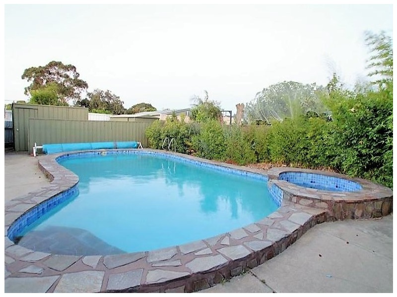 9A Pemberton St, Oaklands Park SA 5046