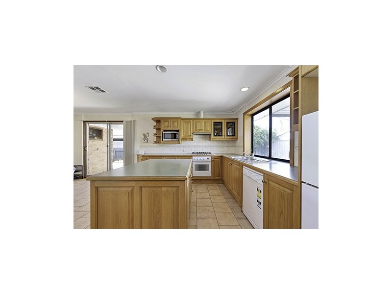 9A Pemberton St, Oaklands Park SA 5046