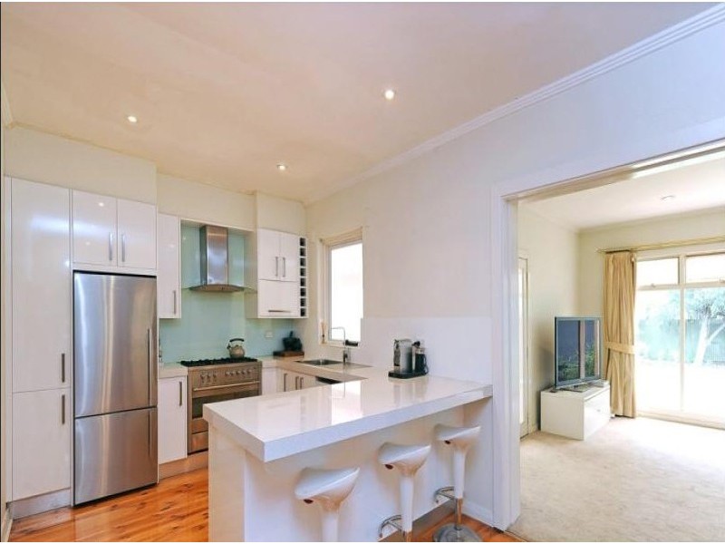 81 Pine Ave, Glenelg North SA 5045