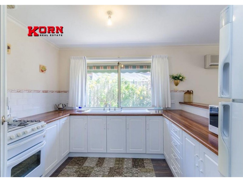 4 Field Street, Oakden SA 5086