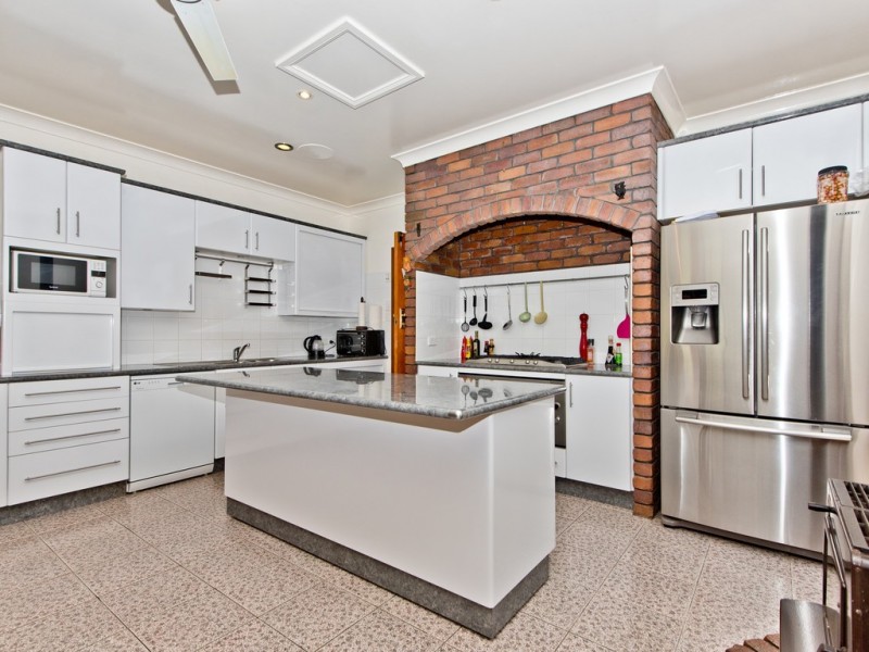 Eatons Hill QLD 4037