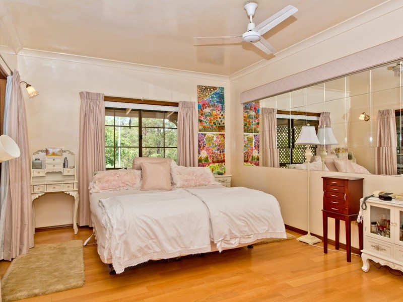 Eatons Hill QLD 4037