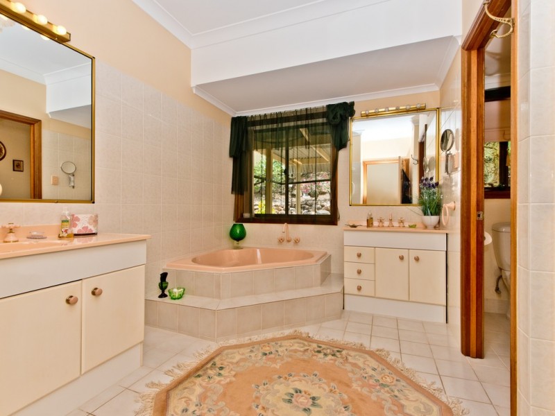 Eatons Hill QLD 4037