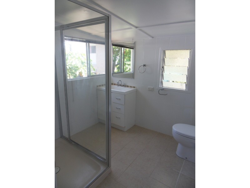 2/71 Corneilus Street, Clontarf QLD 4019