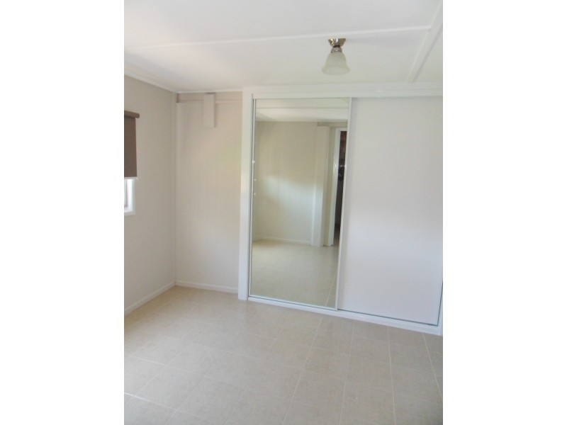 2/71 Corneilus Street, Clontarf QLD 4019