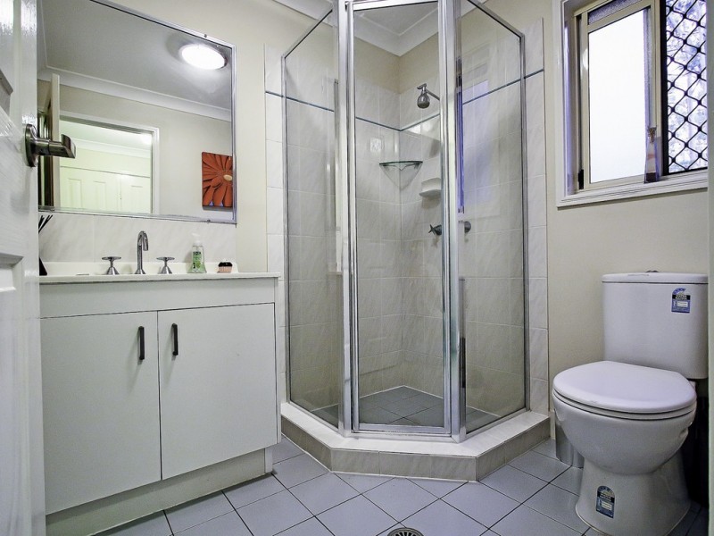 26 Peterson Place, Bridgeman Downs QLD 4035