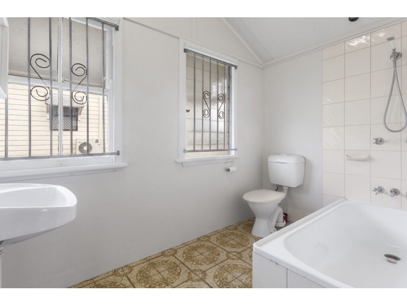 27 Isedale Street, Wooloowin QLD 4030