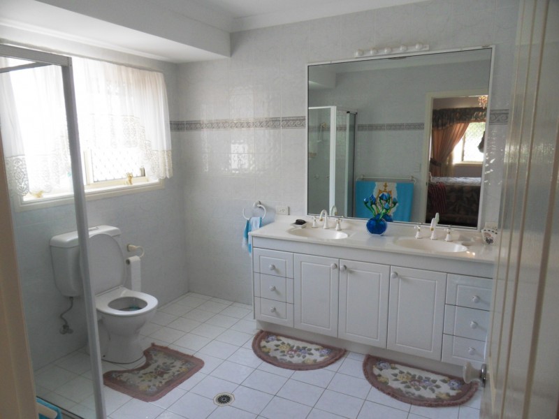 Bridgeman Downs QLD 4035