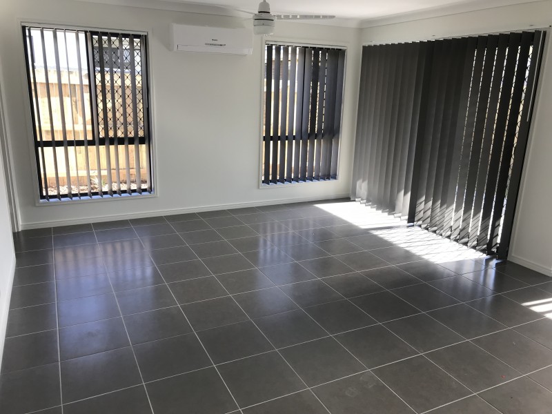 1/24 Bruce Baker Crescent, Crestmead QLD 4132