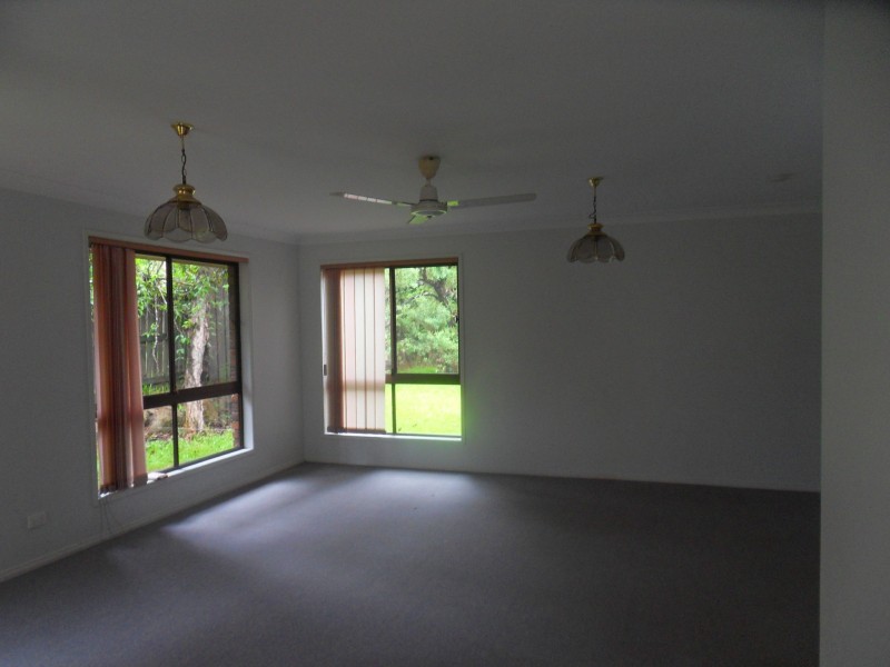 4 Simpson Court, Albany Creek QLD 4035