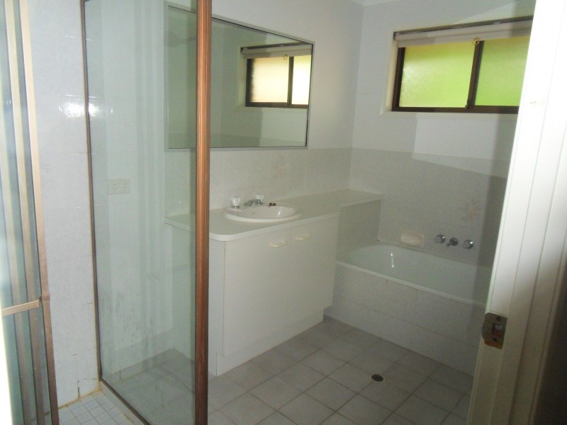 4 Simpson Court, Albany Creek QLD 4035