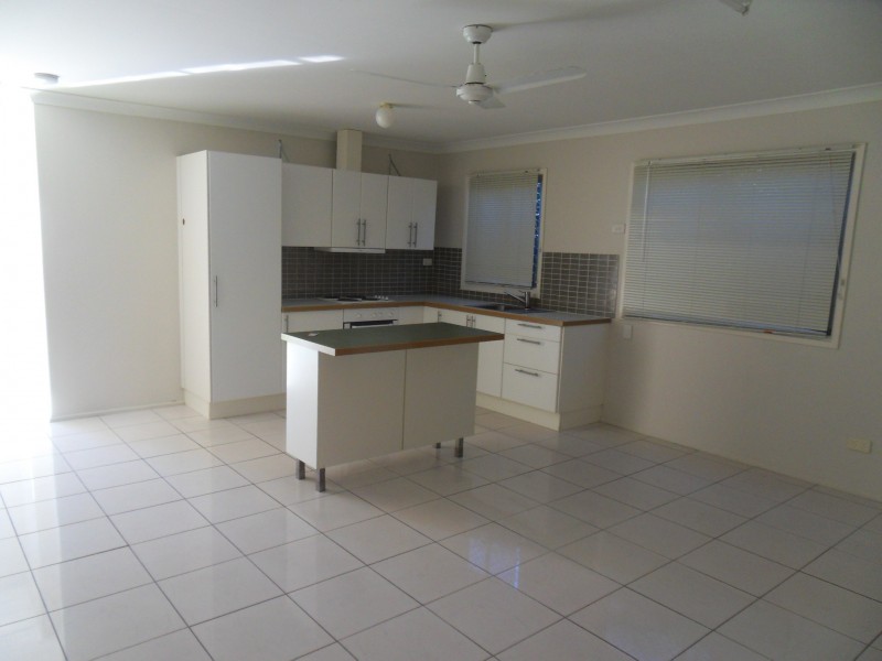 1/223 Hamilton Road, Wavell Heights QLD 4012