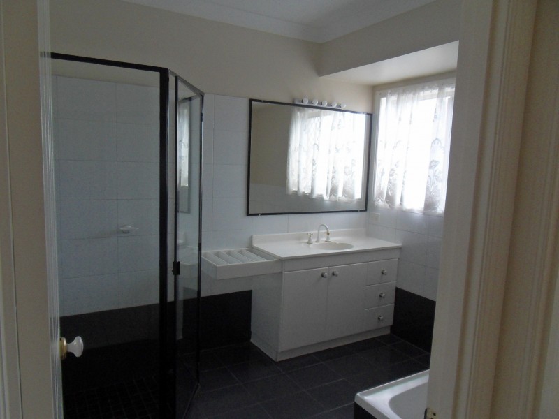 32 Bangalow Street, Bridgeman Downs QLD 4035