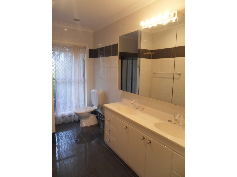 32 Bangalow Street, Bridgeman Downs QLD 4035