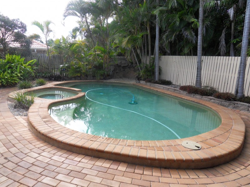 32 Bangalow Street, Bridgeman Downs QLD 4035