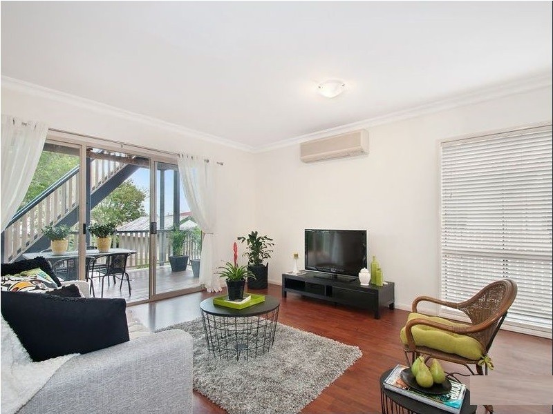 302 Rode Road, Wavell Heights QLD 4012