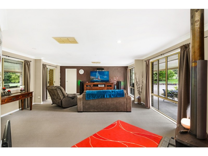 12 Heather Court, Woodford QLD 4514
