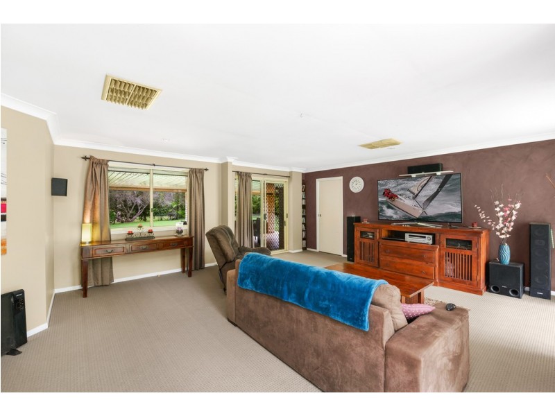 12 Heather Court, Woodford QLD 4514