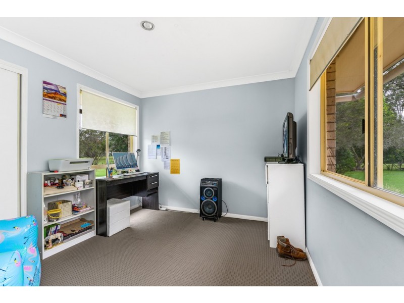 12 Heather Court, Woodford QLD 4514