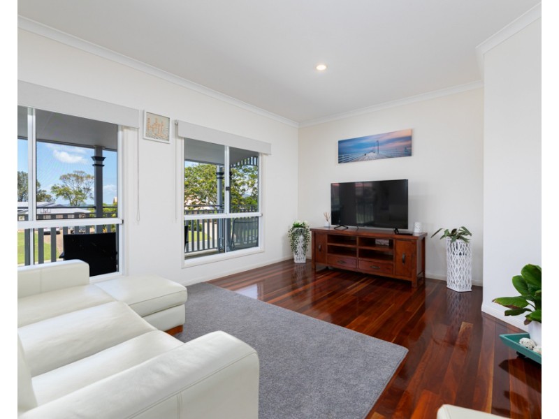 Sandstone Point QLD 4511