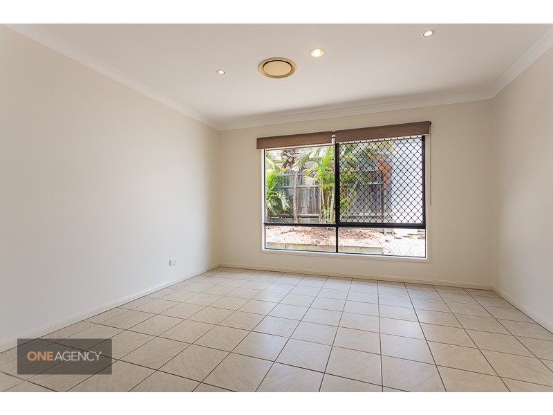 119 Lakeside Avenue, Springfield Lakes QLD 4300