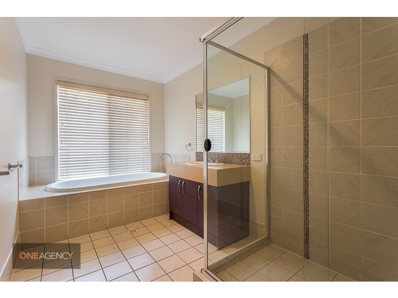 119 Lakeside Avenue, Springfield Lakes QLD 4300