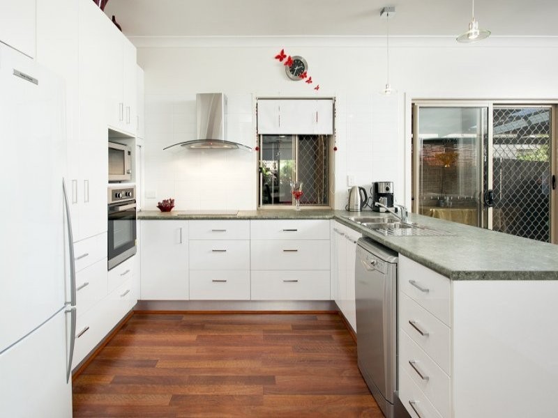 2 Chateau Street, Springfield Lakes QLD 4300