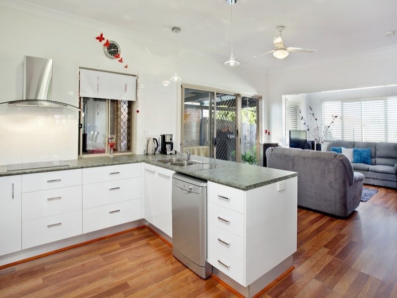 2 Chateau Street, Springfield Lakes QLD 4300