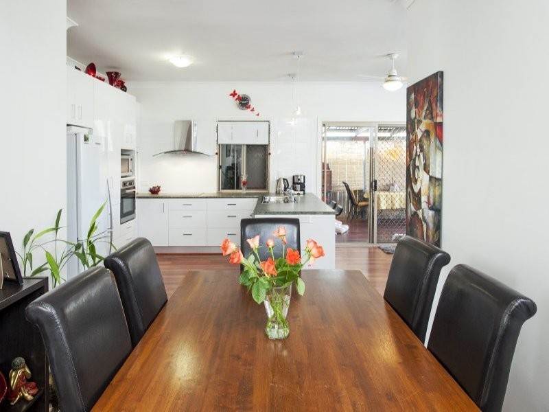 2 Chateau Street, Springfield Lakes QLD 4300