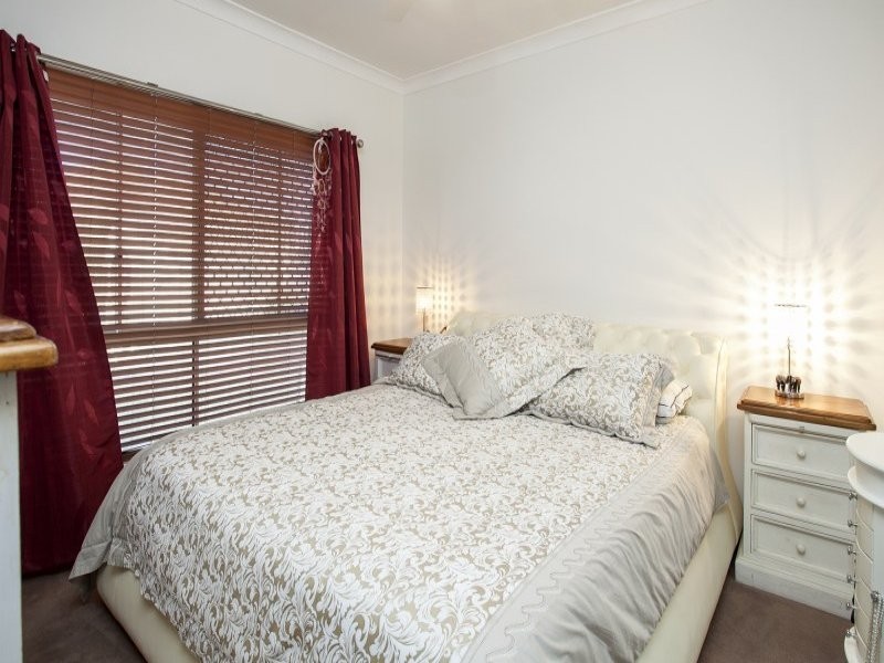 2 Chateau Street, Springfield Lakes QLD 4300