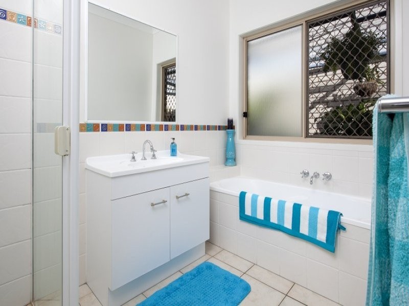 2 Chateau Street, Springfield Lakes QLD 4300