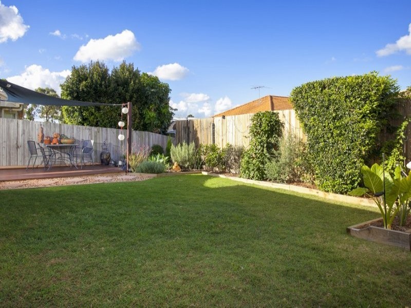 2 Chateau Street, Springfield Lakes QLD 4300